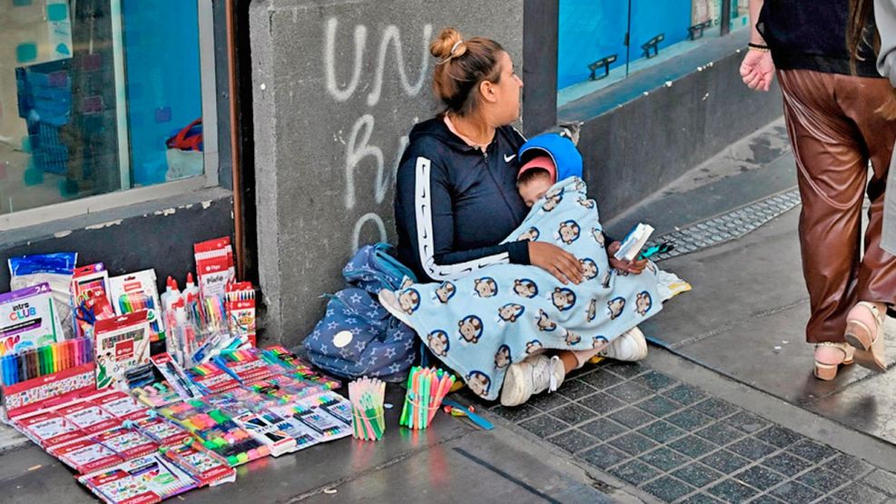 211125_pobreza_infantil_indigencia_desempleo_afp_g