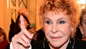 La legendaria cantante italiana Ornella Vanoni murió a los 91 años.