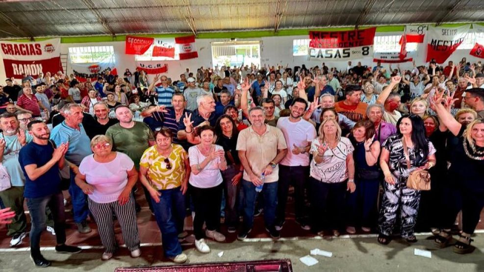 Mestre y la militancia postelecciones 26-O