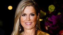 Máxima Zorreguieta se sumó a la tendencia reversión de un accesorio y deslumbró con un look amarillo vibrante 