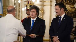 Javier Milei entregó los sables y diplomas de honor a las Fuerzas Armadas 25112025