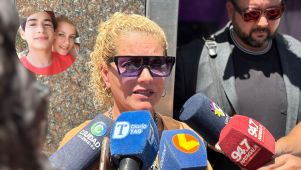 Erica Romero dialogó con la prensa a la salida de la fiscalía. 