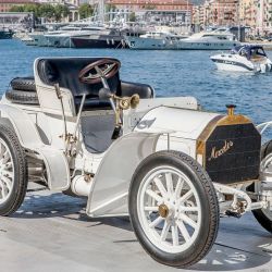 El Mercedes de 35 CV cumplió 125 años.