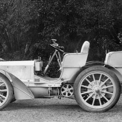El Mercedes de 35 CV cumplió 125 años.