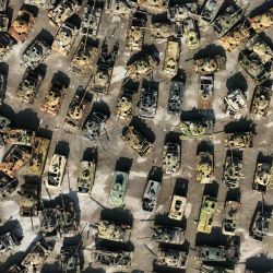Cementerio de tanques del ejército y vehículos blindados que fueron confiscados por las fuerzas rebeldes durante la caída del régimen del expresidente sirio Bashar al-Ásad. Foto de Abdulaziz KETAZ / AFP | Foto:AFP