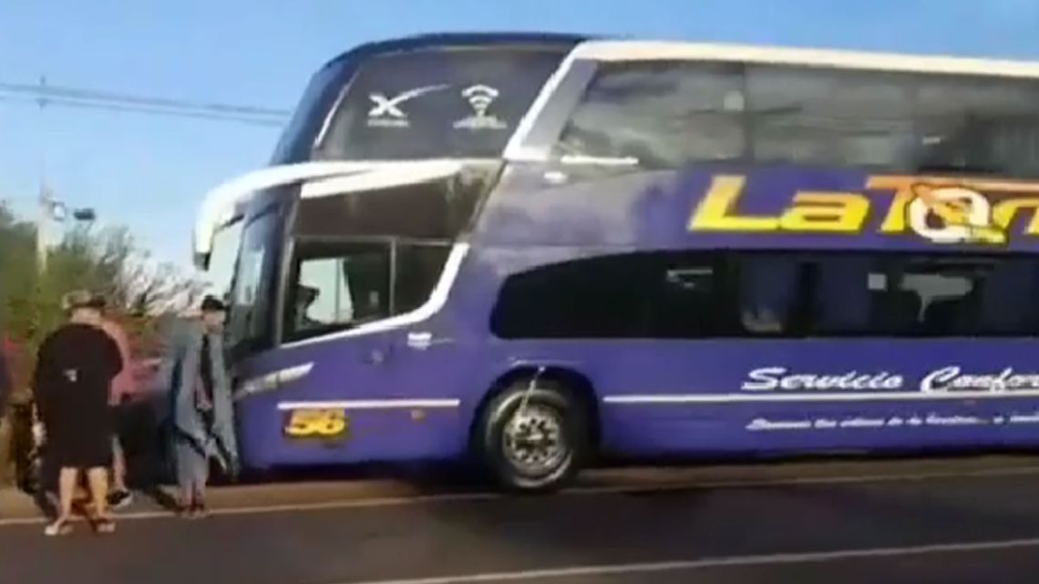 Asalto en la Cuesta de Chacabuco deja a 60 argentinos despojados y varados en Chile