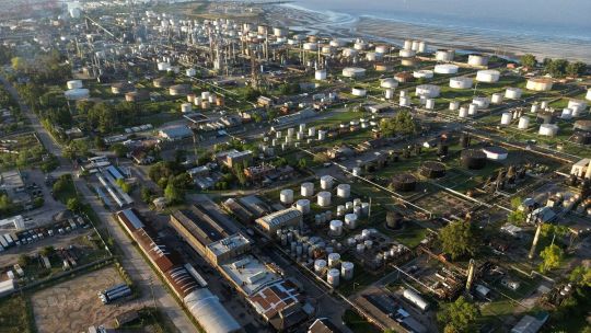 Mercuria, Vitol among bidders for Raizen Argentina refinery