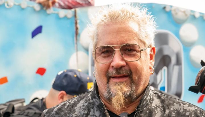 Guy Fieri sufrió un fuerte accidente durante el rodaje de ‘Flavortown’ y deberá usar silla de ruedas