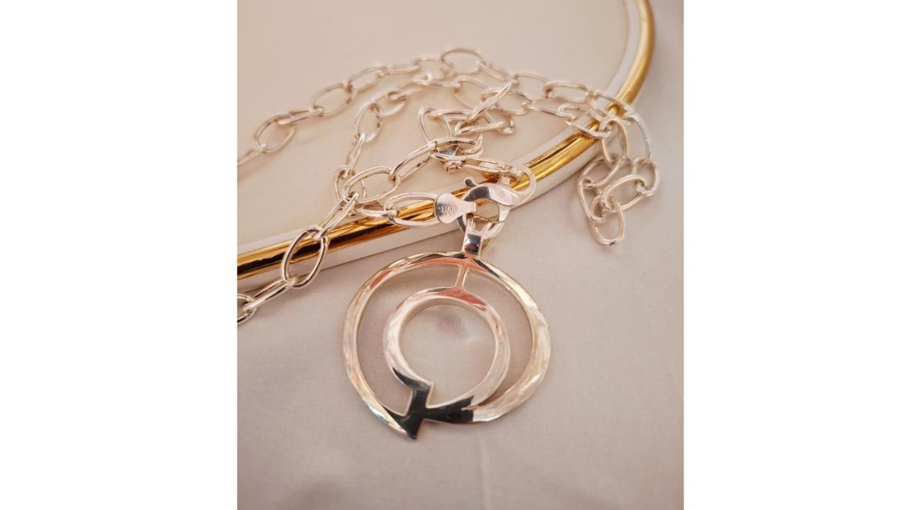 Ámbar Joyas de Plata: tradición familiar y diseño moderno en cada pieza