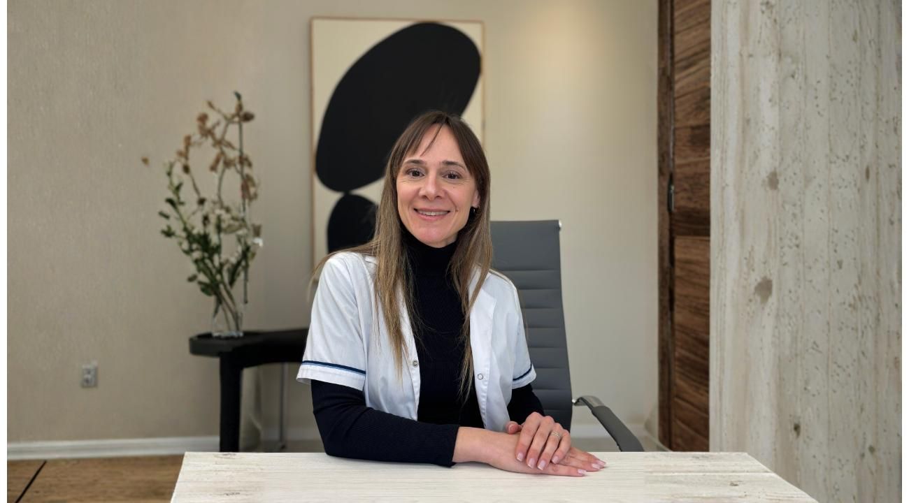 “Nutrición funcional en tiempos de brindis: cómo cuidar tu biología sin perderte la magia de las Fiestas”