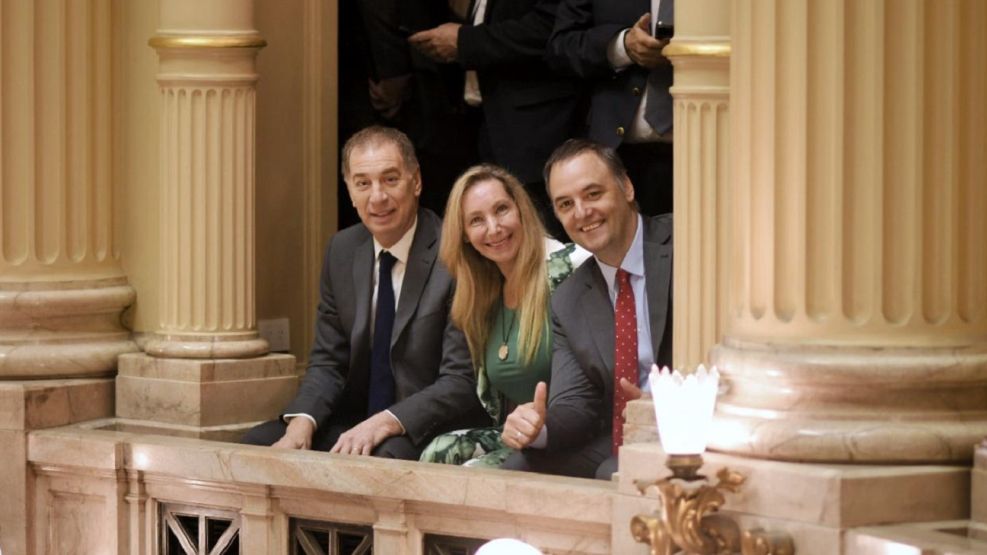 Karina Milei, Diego Santilli, Manuel Adorni