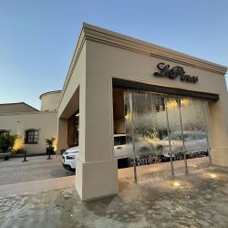 Los Pinos Spa y Resort Termal en Termas de Río Hondo.