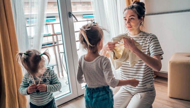 291125_madre_hijo_cuidado_hogar_shutterstock_g