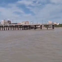 El Partido de La Costa tiene cinco muelles para pesca deportiva: en  San Clemente del Tuyú, Santa Teresita, Mar del Tuyú, La Lucila del Mar y Mar de Ajó.