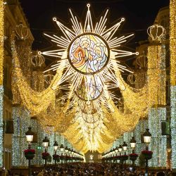 La imagen muestra la iluminación navideña en la calle Larios en Málaga. Foto de JORGE GUERRERO / AFP | Foto:AFP
