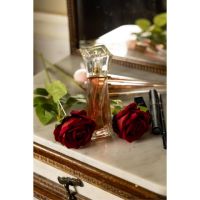 Azucena Ocampos, creadora de VAL-ROU presentándonos su nueva fragancia para ellas “La Passion”