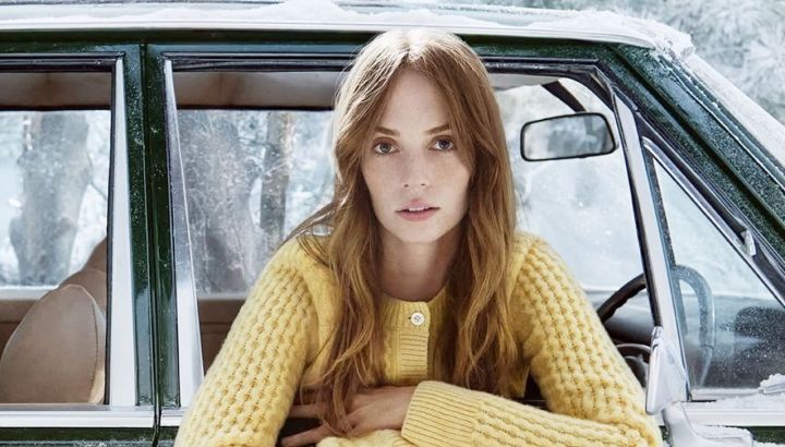 Reflotan video de Maya Hawke, actriz de Stranger Things e hija de Ethan Hawke y Uma Thurman, y causa polémica en la red