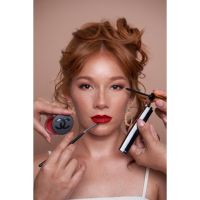 Qué tener en cuenta a la hora de elegir un maquillador para tu evento