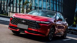 Ford revela la nueva generación del Mondeo: ¿volverá a apostar por los autos?