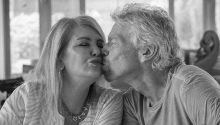 Las conmovedoras palabras de Richard Branson tras el fallecimiento de su esposa: "La vida nunca será lo mismo sin ella"