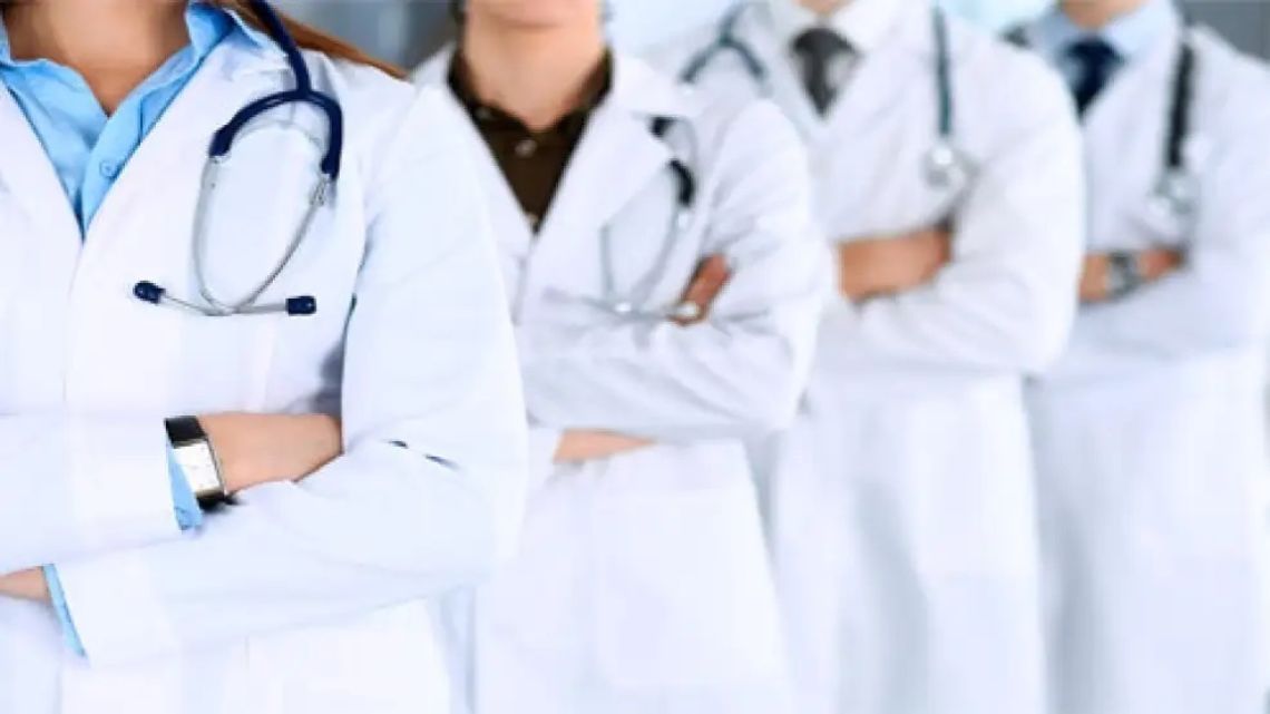 Salarios del equipo de salud estatal para el mes de junio