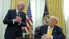 Donald Trump junto a Gianni Infantino