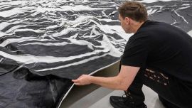 El artista Eduardo Basualdo invade el Museo Mar con una instalación que perturba y maravilla