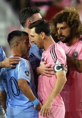 Lionel Messi vs Maxi Moralez en la MLS
