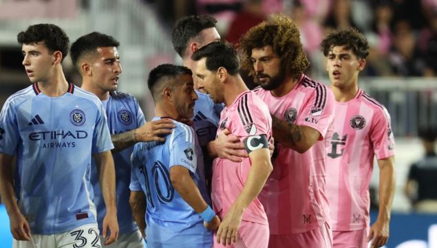 Lionel Messi vs Maxi Moralez en la MLS