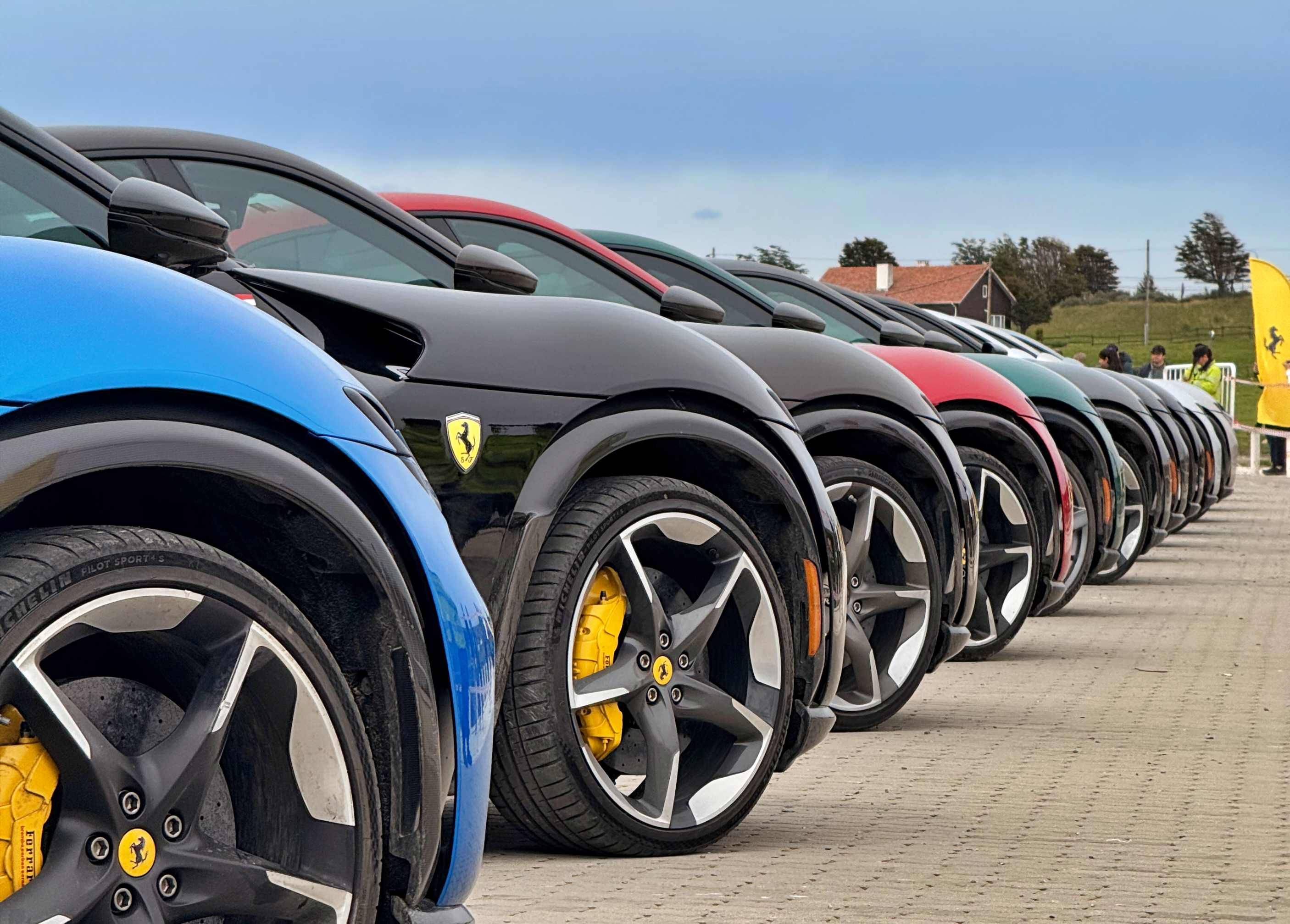 Imágenes de la Ferrari Cavalcade Adventure 2025, en Argentina.