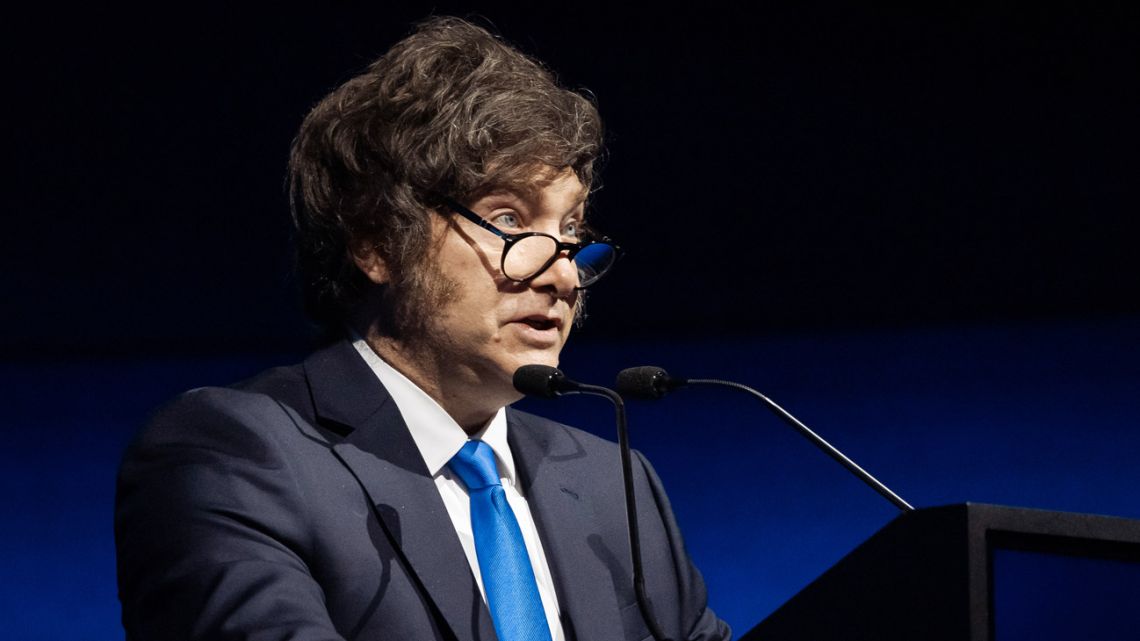 IMF sees Argentina meeting year-end reserves target challenging