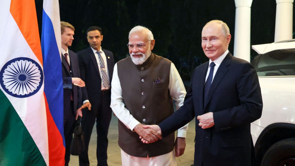 Vladímir Putin y Narendra Modi 04122025