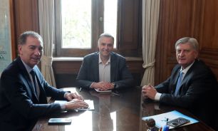 Encuentro de Santilli y Adorni con Ziliotto 051202025