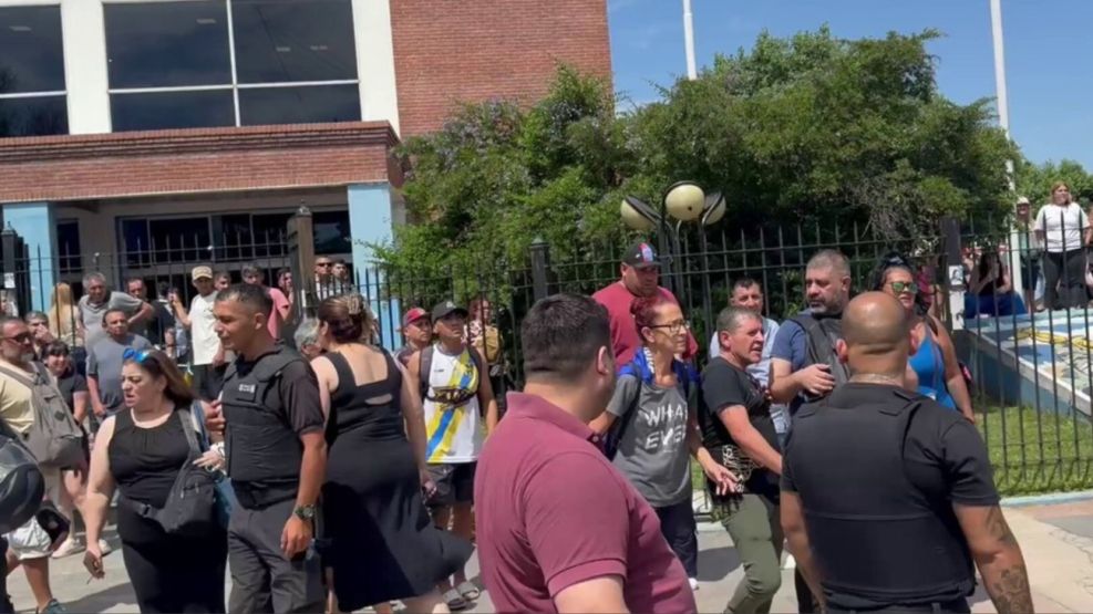 Pelea en la jura de concejales de José C. Paz