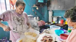 071225_comedor_popular_comunitaio_pobreza_indigencia_afp_g