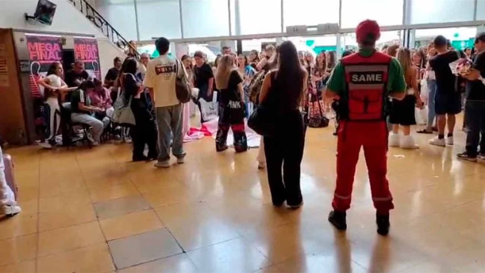 Exceso de capacidad en el teatro Gran Rivadavia provocó desmayos 07122025