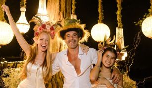 Así fue el look estilo princesa moderna de Rufina Cabré para la boda de su papá, Nicolás Cabré, y Rocío Pardo 