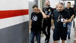 Escándalo en el aeropuerto de Mendoza: el baterista de Don Osvaldo, la banda de Pato Fontanet, dijo que llevaba una bomba