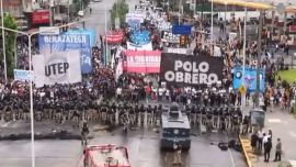 Protestas en Puente Pueyrredón y La Noria: manifestantes avanzan hacia el Congreso en rechazo a la reforma laboral