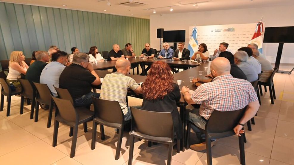 Torres y Consalvi con gremios 