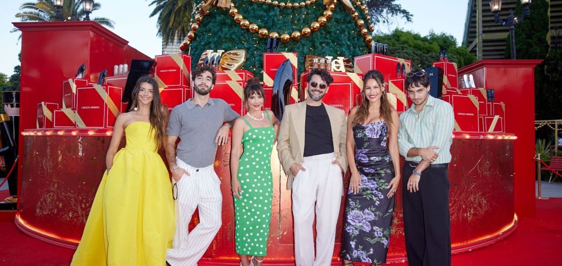 Fragancias, lujo y espíritu festivo: Carolina Herrera inaugura su icónico árbol de Navidad en Buenos Aires