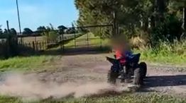 Niño conduciendo Cuatriciclo 11122025