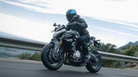 CFMOTO lanza la deportiva 675SR-R y la naked 675NK con motor tricilíndrico