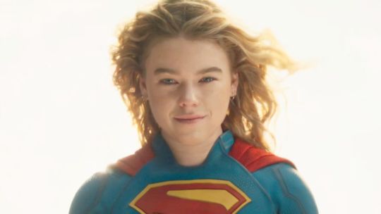 Milly Alcock como Kara Zor-El