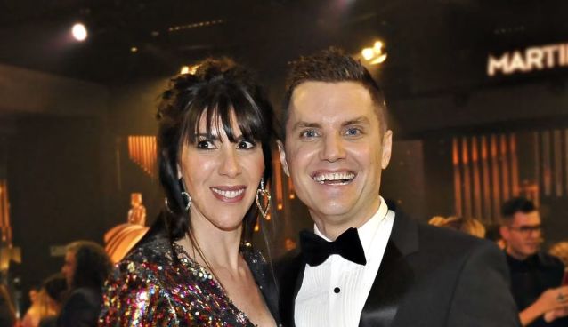 Santiago del Moro y su esposa