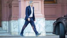 131225_luis_toto_caputo_na_g