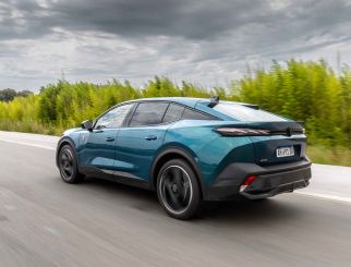 Probamos el nuevo Peugeot 408 GT: Cambia, todo cambia...