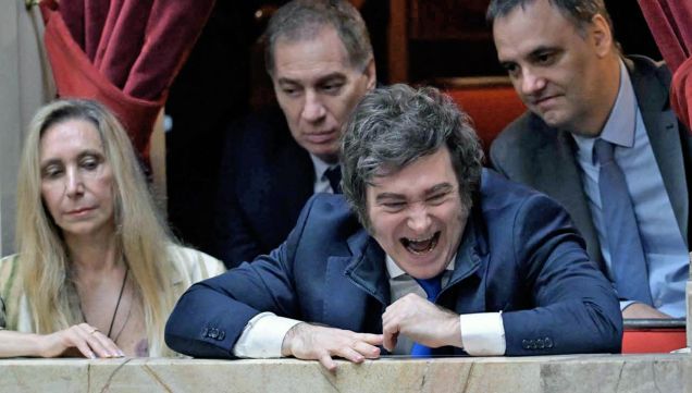 131225_karina_milei_santilli_adorni_congreso_afp_g