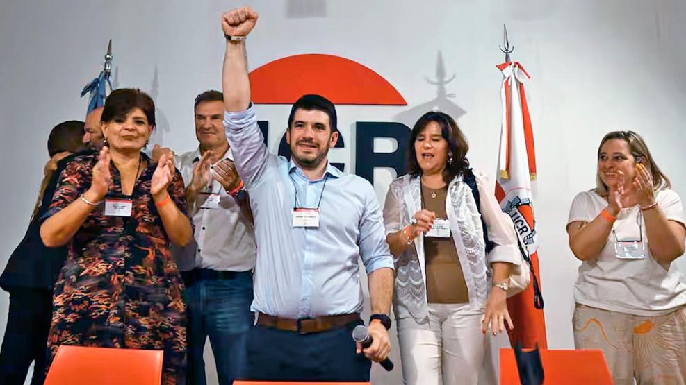 La UCR eligió a un joven de 36 años para transitar una de sus crisis más profundas