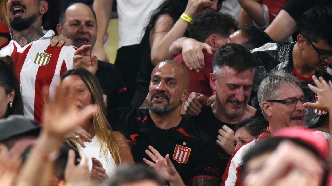 Estudiantes se coronó campeón del Clausura tras vencer en penales a Racing Estudiantes se coronó campeón del Clausura tras vencer en penales a Racing